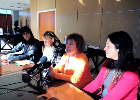 Las integrantes de la Fundación Garrahan en conferencia de prensa.