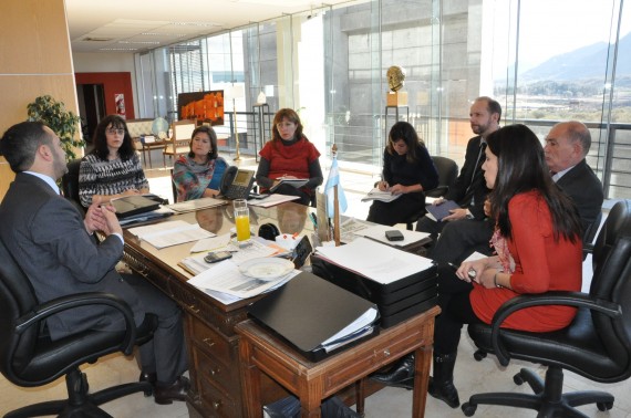 El ministro, Marcelo Sosa, encabezó la reunión con funcionarios de su Gabinete con el objeto de avanzar en el Plan Maestro de Educación 2011-2021.