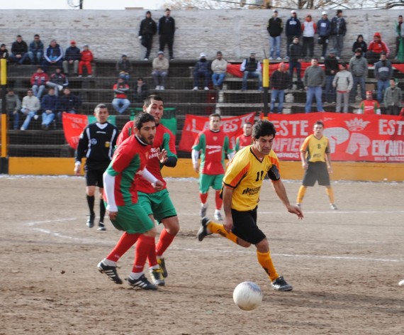 Villa Mercedes: horarios y canchas de la primera del fútbol local
