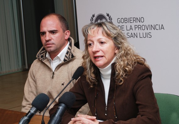 María Celia Sánchez, ministra de Deportes, junto al jefe del Programa Eventos Deportivos, Hernán Cancio.