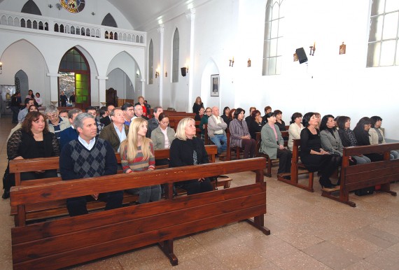 El oficio religioso se realizó en la Iglesia del Carmen.