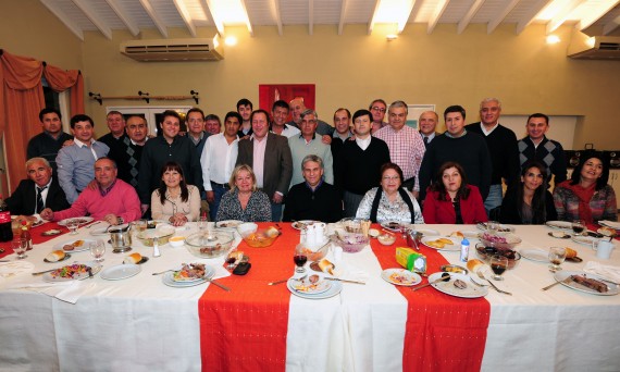 El Gobernador de San Luis junto a los diputados en la Residencia Oficial