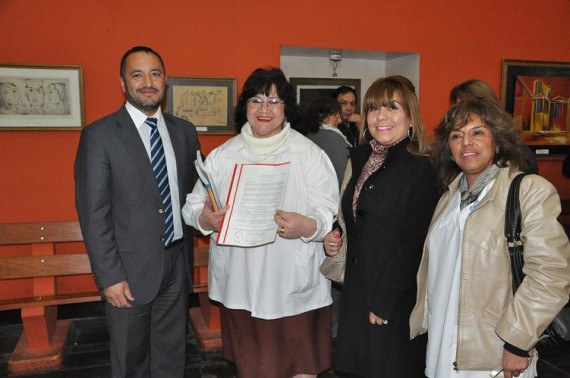 El ministro de Educación, Marcelo Sosa, junto a directivos del establecimiento.