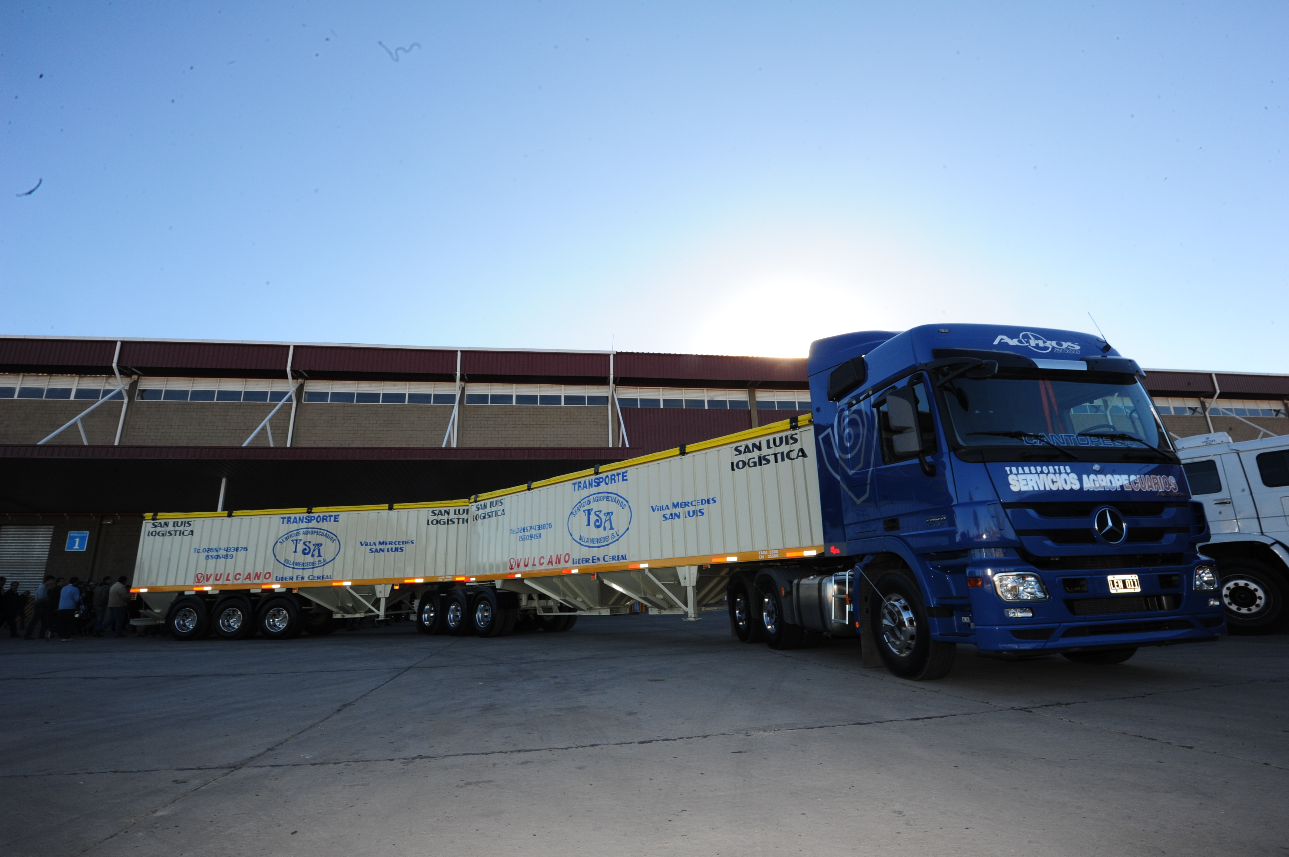 Los bitrenes comenzaron a funcionar en San Luis