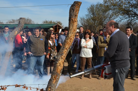 El lanzamiento productivo de Finca Fraterno contó con la participación del vicegobernador de San Luis Jorge Díaz, la intendenta de Merlo, Gloria Petrino y el ministro del Campo, Felipe Tomasevich. 