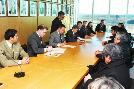 La firma del Acuerdo Macro de Cooperación tuvo lugar en la Sala de Situación,  Terrazas del Portezuelo, Autopista Serranías Puntanas, Km. 783 de la Ciudad de San Luís  