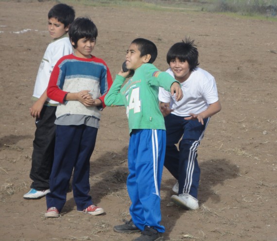 Lanzamiento de bala: una de las disciplinas donde compiten los chicos.