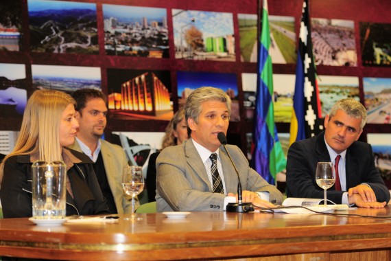 El Gobernador encabezó el acto de presentación del Atlas Turístico de San Luis