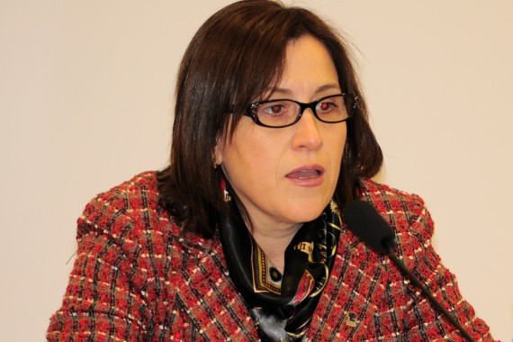 La Ministra de Salud, Teresa Nigra, en conferencia de prensa.