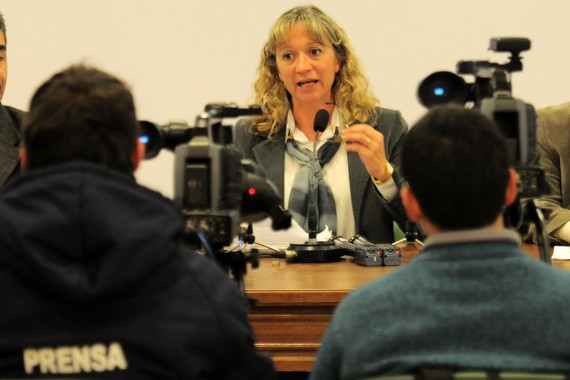 Ministra de Deportes, María Celia Sánchez,