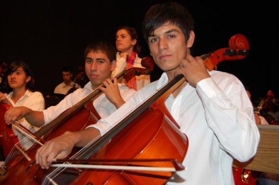 La capacitación está destinada a alumnos y profesores de la Orquesta Infanto Juvenil.