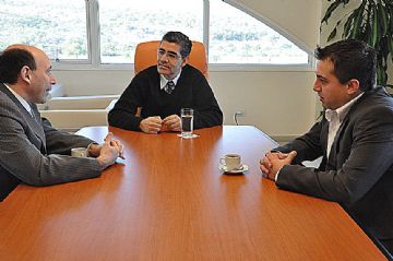 El rector Munizaga junto con empresarios de Michigan.