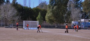 Los partidos de hockey se jugaron en la Escuela Maestras Lucio Lucero.  