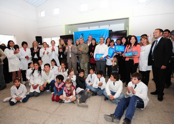 El acto se realizó en la escuela Nº 73 ´Los tres Granaderos de la localidad de Renca.