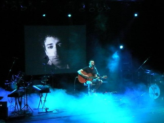 Pedro Aznar presentó anoche,  su nuevo disco ´Ahora´. Fue en la Sala Hugo del Carril del Centro Cultural Puente Blanco.