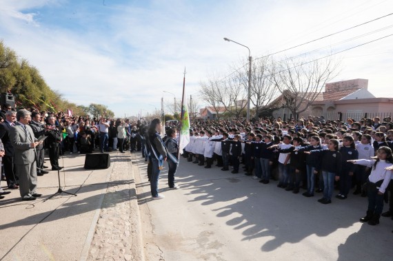 Más de 580 chicos prometieron la bandera de San Luis en la Plaza del Cerro