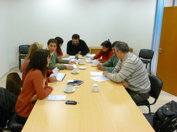 El Comité Evaluador por el Fondo Federal Solidario se reunió en el Ministerio de Relaciones Institucionales y Seguridad. El Comité Evaluador por el Fondo Federal Solidario se reunió en el Ministerio de Relaciones Institucionales y Seguridad.