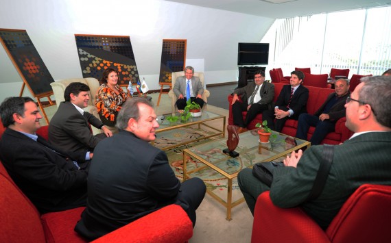 El encuentro se llevó a cabo en el despacho del Primer Mandatario provincial en Terrazas del Portezuelo.