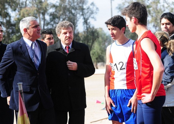 El vicegobernador acompañó la jornada deportiva que se desarrolló este viernes. Estuvo acompañado por funcionarios del Ejecutivo Provincial.