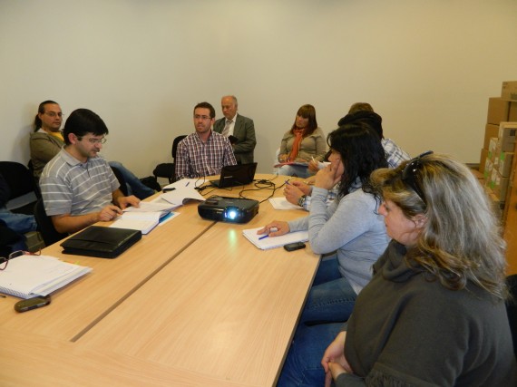 El encuentro se llevó a cabo en la Sala de Reuniones del 2° piso del Bloque II del Edificio Proyección al Futuro -  Terrazas del Portezuelo.