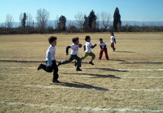 El atletismo fue una de las actividades llevadas a cabo en el marco de los Juegos Intercolegiales.