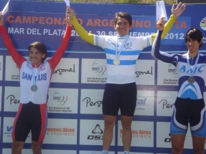 Una medalla de oro, dos platas y una de bronce cosecho la selección puntana de ciclismo en su experiencia en el Campeonato Nacional de Ciclismo