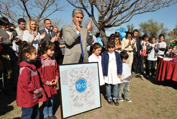 La actividad contó con la presencia del gobernador Claudio Poggi, y la participación de más de 200 chicos de escuelas de diversos puntos de la Provincia.