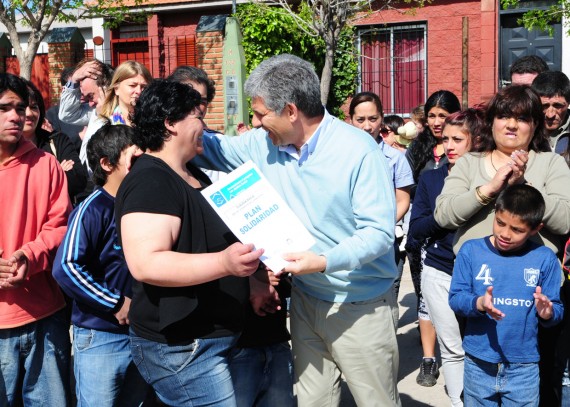 Claudia Avila recibe sin contrato