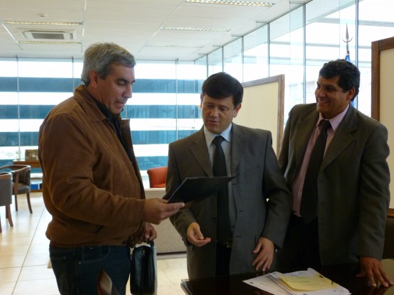 El ministro Mones Ruiz, junto al intendente Baigorria y Alaniz.