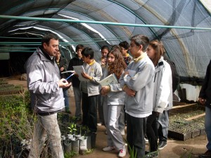 El Vivero Forestal, fue visitado por los alumnos del Instituto Suyai