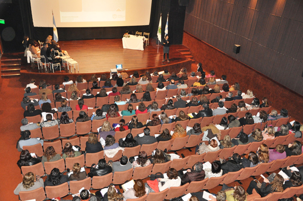 Más de 260 personas asistieron al Taller organizado por el Proyecto Estrategias de Convivencia Escolar