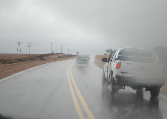 La lluvia reduce la visibilidad en las rutas