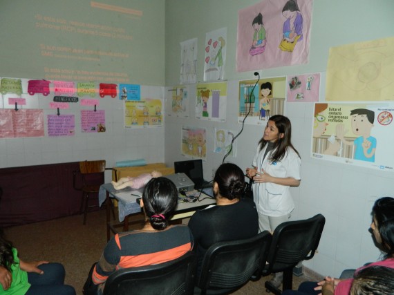 La actividad se realizó en el Servicio de Neonatología del Hospital San Luis.