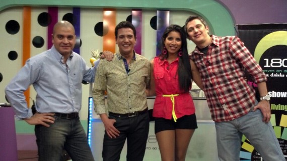 Los integrantes de Horario Corrido: Sergio Bastías, Jorge Poder, Ana Galván y Juan Pablo González.