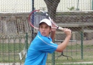 El puntano en su debut en el Torneo Internacional ITF Sub 18 de Pilar le ganó al porteño Diego Blaschi.