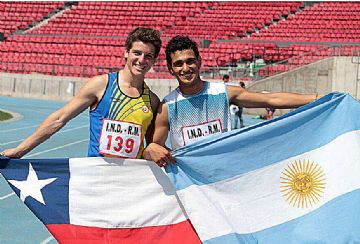 Leandro junto a un colega chileno.  