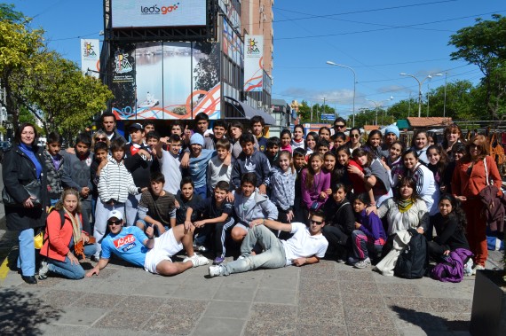 Los alumnos cordobeses en el Ministerio de Turismo y Las Culturas.