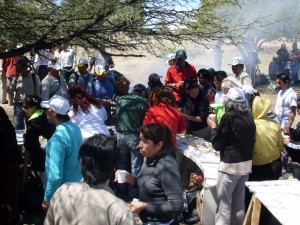 Los trabajadores disfrutaron del almuerzo, compartieron con los funcionarios de un diálogo cercano y placentero.