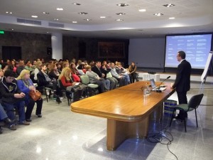 Agustín Ferraro,  profesor Titular de Ciencia Política y Administración Pública en la Universidad de Salamanca, España. Fue quien disertó ante cientos de aspirantes a cargos jerárquicos.