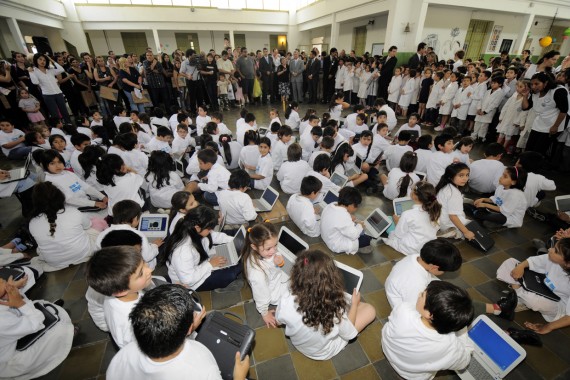 En la escuela Manuel Belgrano fueron 103 los alumnos que recibieron computadoras.