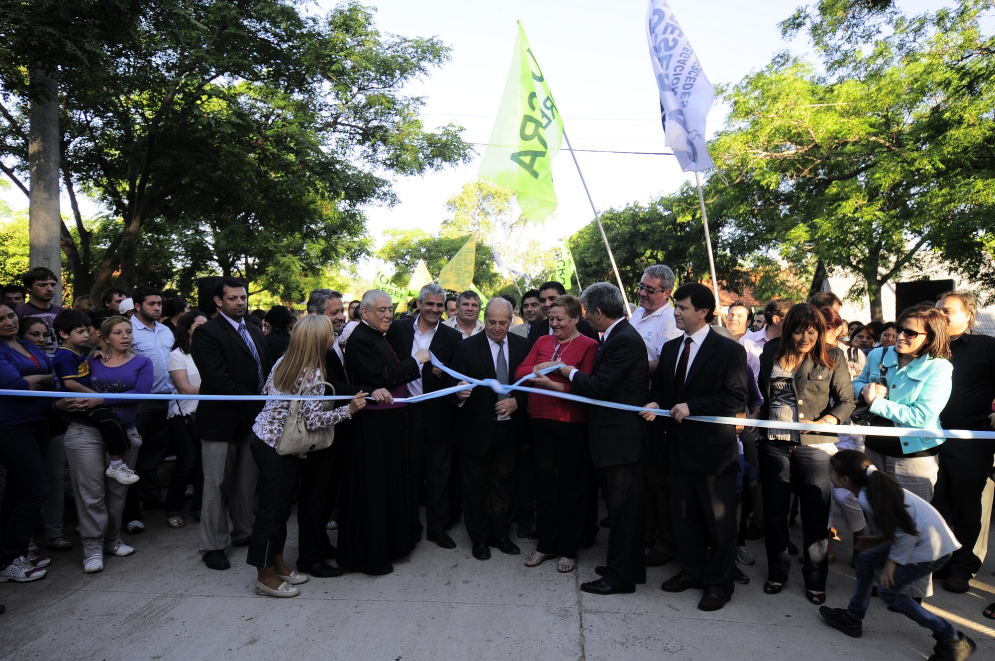 Más cuadras de pavimento fueron inauguradas en Villa Mercedes