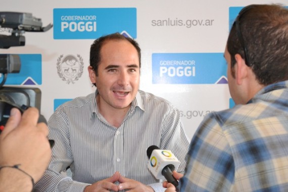 El jefe de la Oficina Prensa del Ministerio de Turismo y las Culturas, Lucas Ojeda.