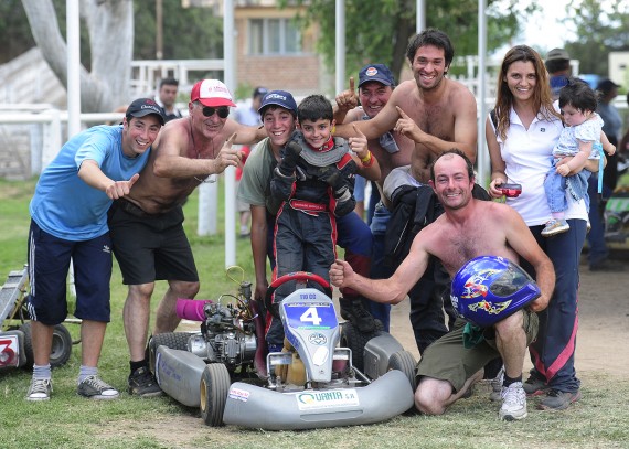 Santiago Gionco se llevó a Cordoba el título de campeón en la categoría menor del Karting Provincial