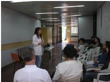 Ana Quiroga con los profesionales de la Salud en Buena Esperanza