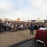 El Gobernador durante la firma de decretos ante la mirada de miles de personas en el acto realizado en la ciudad de San Luis.