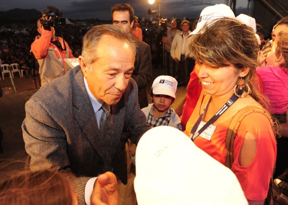 Adolfo Rodríguez Saá participó de la entrega de viviendas