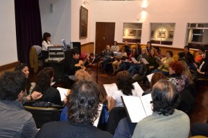 El Coro de La Casa de Las Culturas actuará en el Centro Cultural Puente Blanco.