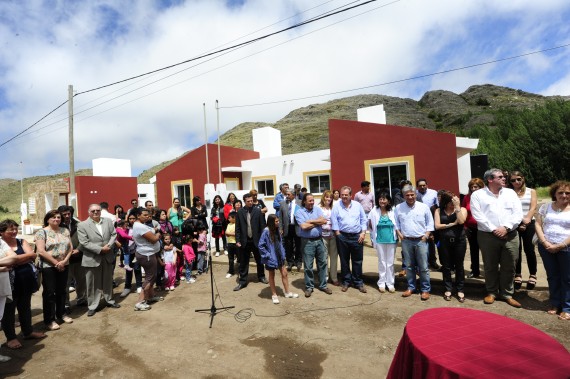 Acto de entrega de viviendas en La Carolina