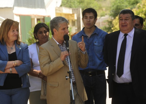 Poggi estuvo en Las Laguns,el último pueblo que le restaba  visitar en el 2012