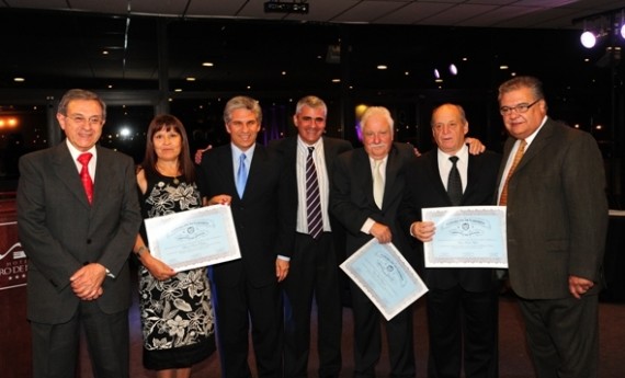 El Gobernador y el Vicegobernador junto a ex Vicegobernadores de la Provincia.